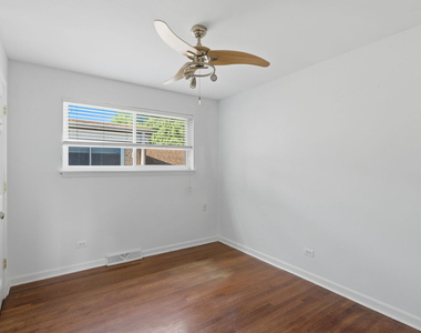 613 Leamington Avenue - Photo Thumbnail 13