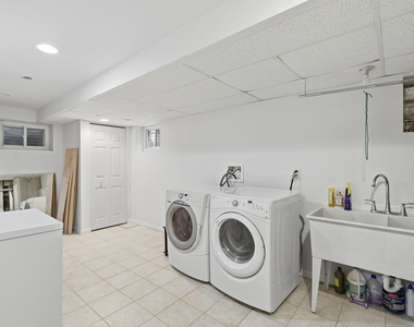 613 Leamington Avenue - Photo Thumbnail 21
