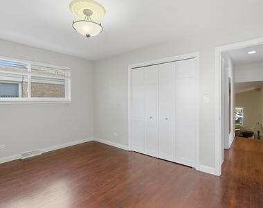 613 Leamington Avenue - Photo Thumbnail 15