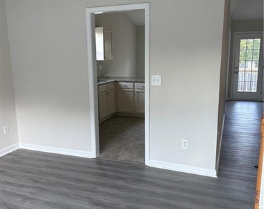 2575 Hamilton Chase Run - Photo Thumbnail 9