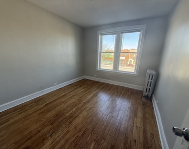 2206 S 57th Avenue - Photo Thumbnail 5