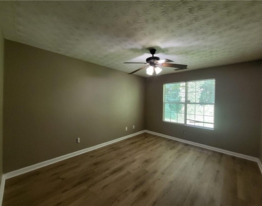 3428 Homeward Trail - Photo Thumbnail 4