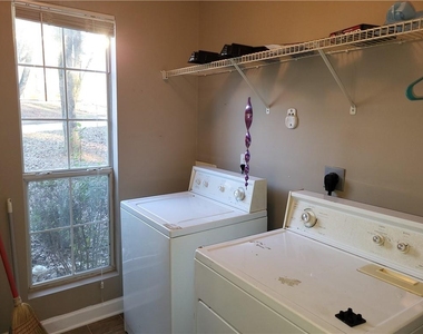 3428 Homeward Trail - Photo Thumbnail 10