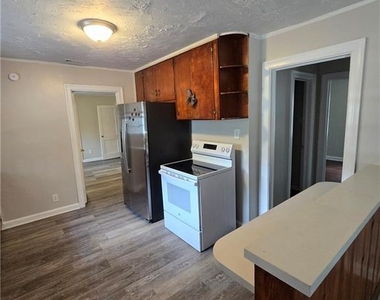 5041 Ash Street - Photo Thumbnail 7