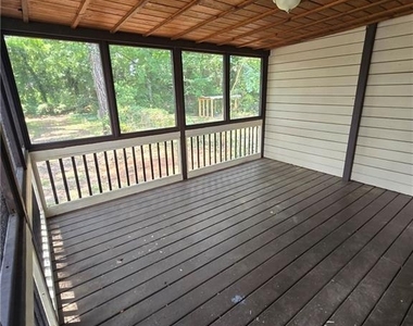 5041 Ash Street - Photo Thumbnail 2