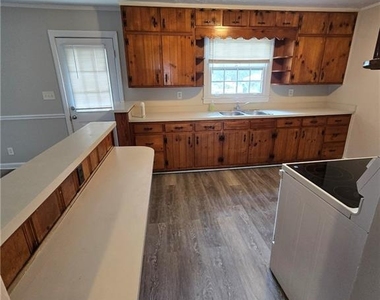 5041 Ash Street - Photo Thumbnail 6