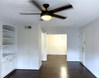 3513 Essex Avenue - Photo Thumbnail 7