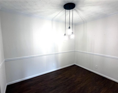 3513 Essex Avenue - Photo Thumbnail 8
