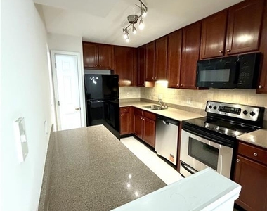 3513 Essex Avenue - Photo Thumbnail 3