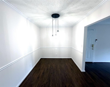 3513 Essex Avenue - Photo Thumbnail 9