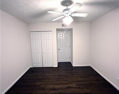 3513 Essex Avenue - Photo Thumbnail 25