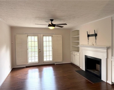3513 Essex Avenue - Photo Thumbnail 5