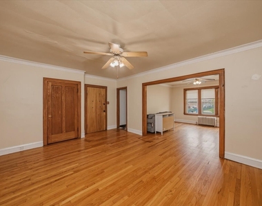6719 N Oshkosh Avenue - Photo Thumbnail 5