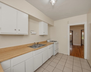 6719 N Oshkosh Avenue - Photo Thumbnail 8