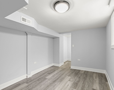 5542 W 64th Street - Photo Thumbnail 27