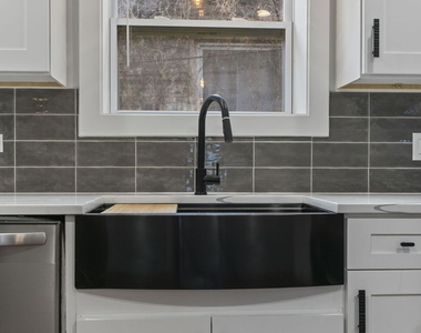 5542 W 64th Street - Photo Thumbnail 15