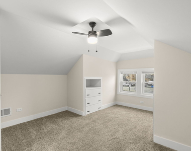 5542 W 64th Street - Photo Thumbnail 18