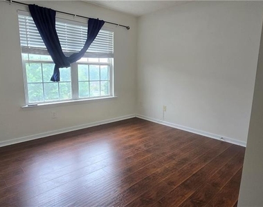 3811 Roxfield Drive - Photo Thumbnail 16