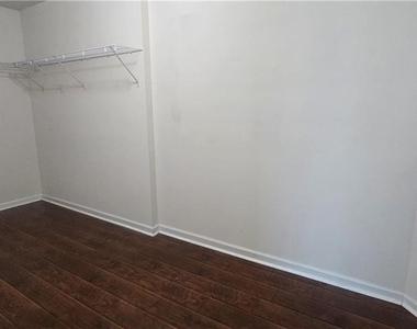 3811 Roxfield Drive - Photo Thumbnail 15