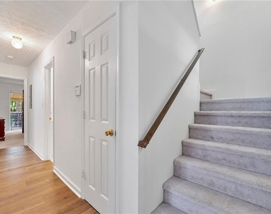3040 Majestic Park Court - Photo Thumbnail 8