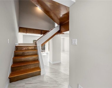 1009 Riverbend Club Drive Se - Photo Thumbnail 1