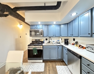 1933 W Grand Avenue - Photo Thumbnail 4