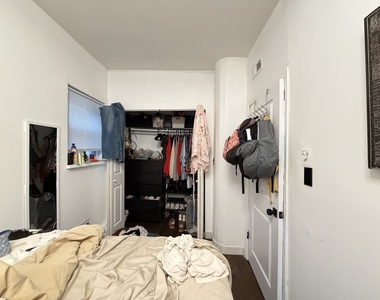 1933 W Grand Avenue - Photo Thumbnail 12