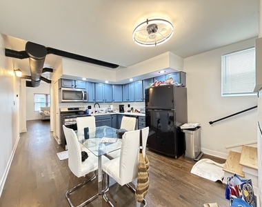1933 W Grand Avenue - Photo Thumbnail 1