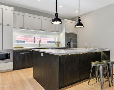2347 W Morse Avenue - Photo Thumbnail 7