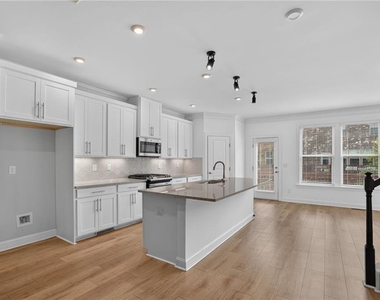 3461 Koyla Landing - Photo Thumbnail 8