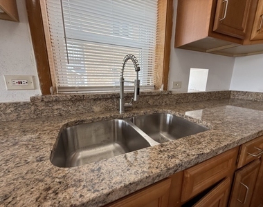 7553 W Monroe Street - Photo Thumbnail 14