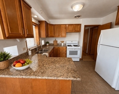 7553 W Monroe Street - Photo Thumbnail 15