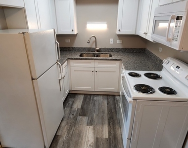 17544 71st Avenue - Photo Thumbnail 2