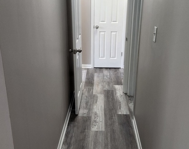 17544 71st Avenue - Photo Thumbnail 9
