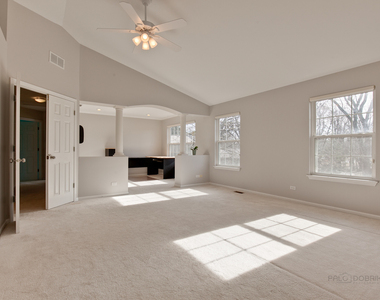 33 River Oaks Circle E - Photo Thumbnail 4