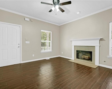 1477 Akridge Street Nw - Photo Thumbnail 2