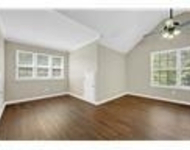 1477 Akridge Street Nw - Photo Thumbnail 14