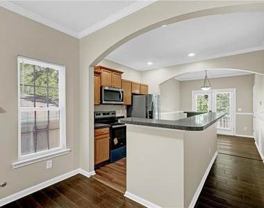1477 Akridge Street Nw - Photo Thumbnail 3