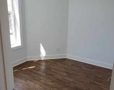 2347 W Taylor Street - Photo Thumbnail 3