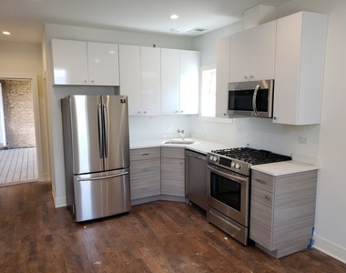 2347 W Taylor Street - Photo Thumbnail 1