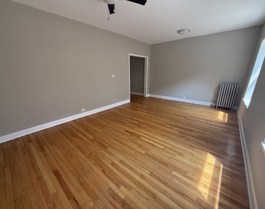 838 E 53rd Street - Photo Thumbnail 3