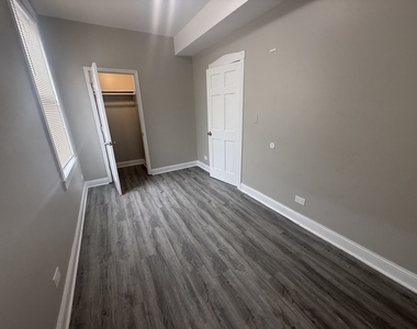5319 W Fullerton Avenue - Photo Thumbnail 10