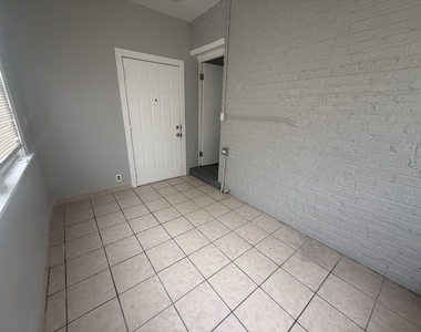 5319 W Fullerton Avenue - Photo Thumbnail 16