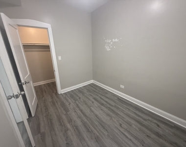 5319 W Fullerton Avenue - Photo Thumbnail 6