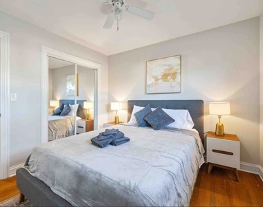 408 N Windsor Drive - Photo Thumbnail 13