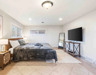 408 N Windsor Drive - Photo Thumbnail 19