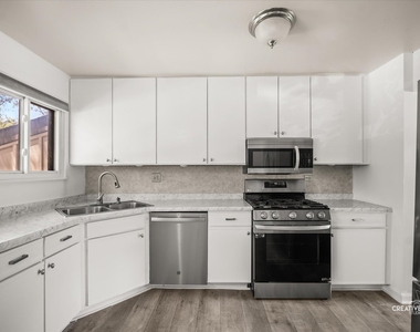 772 Circle Drive - Photo Thumbnail 4