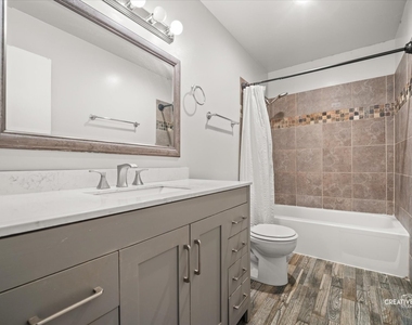772 Circle Drive - Photo Thumbnail 11