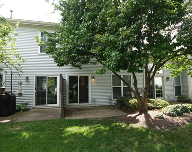 1070 Woodhill Court - Photo Thumbnail 2