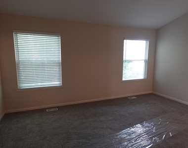 1070 Woodhill Court - Photo Thumbnail 17